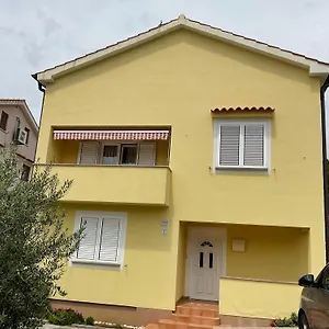 Luni Ii Apartmán